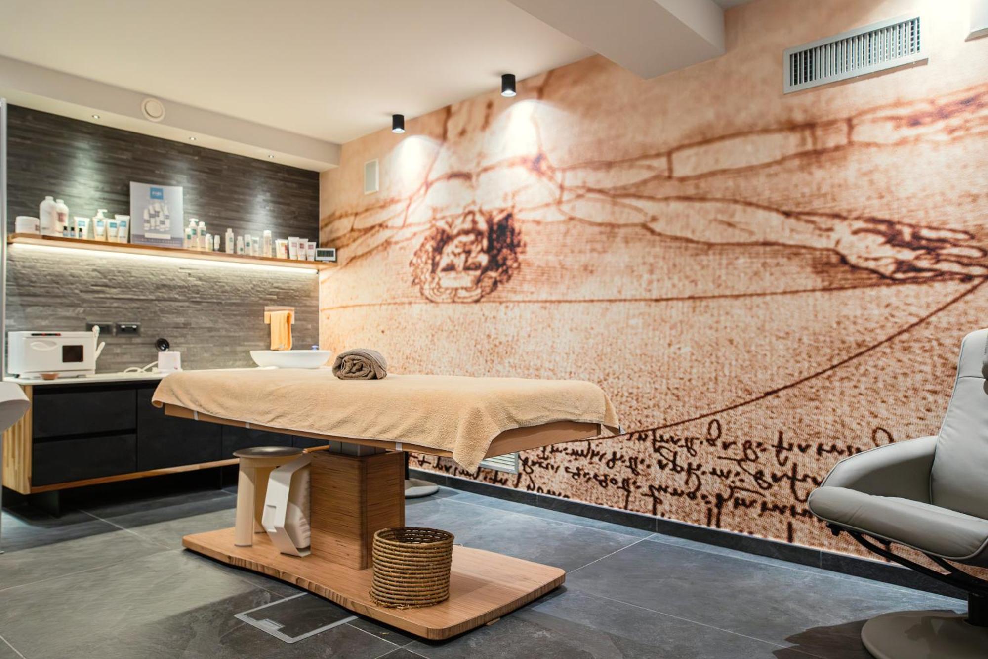 Hotel Leonardo Da Vinci Wellness Spa บิบิโอเน ภายนอก รูปภาพ