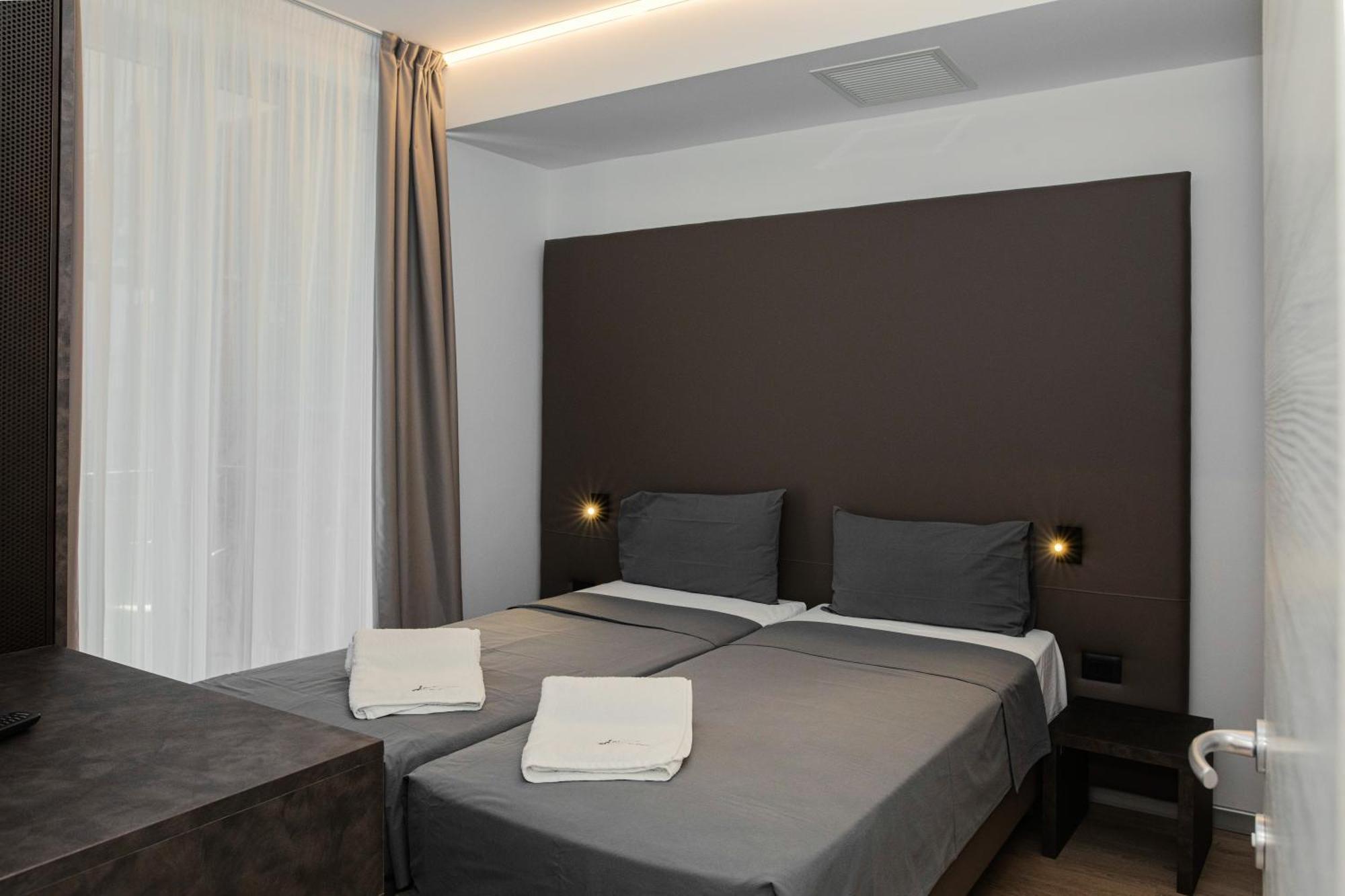 Hotel Leonardo Da Vinci Wellness Spa บิบิโอเน ภายนอก รูปภาพ