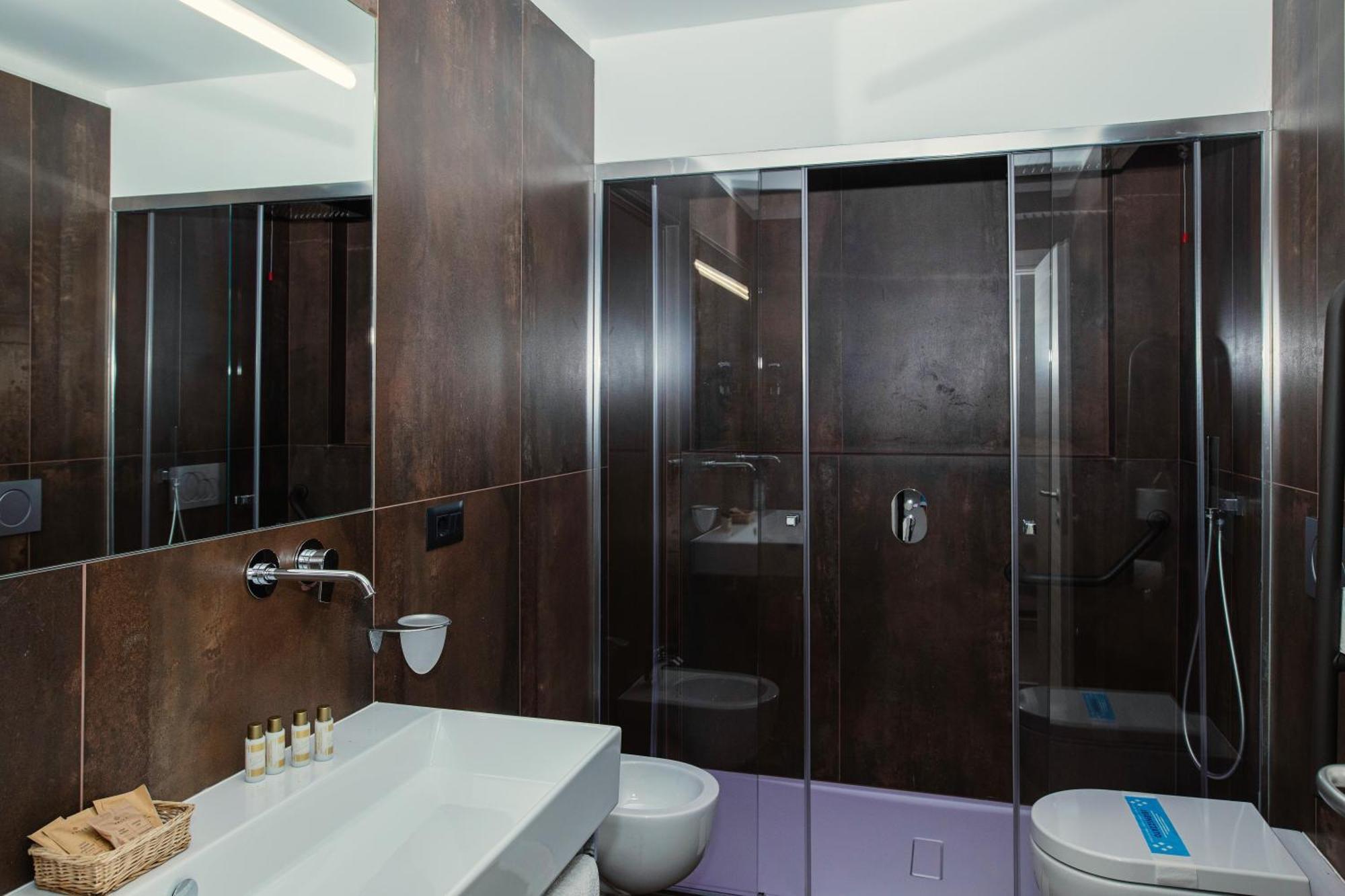Hotel Leonardo Da Vinci Wellness Spa บิบิโอเน ภายนอก รูปภาพ