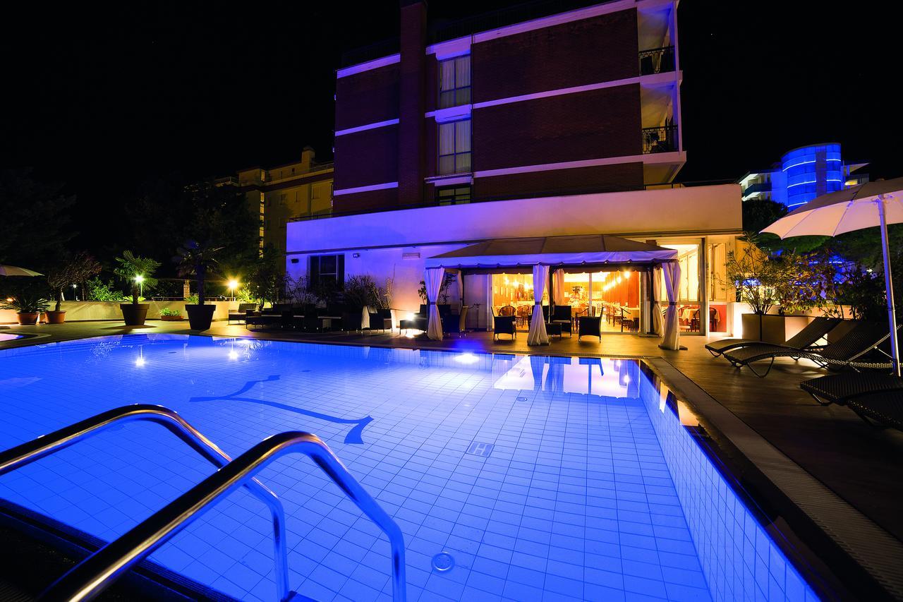 Hotel Leonardo Da Vinci Wellness Spa บิบิโอเน ภายนอก รูปภาพ