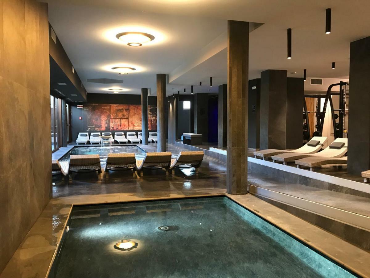 Hotel Leonardo Da Vinci Wellness Spa บิบิโอเน ภายนอก รูปภาพ