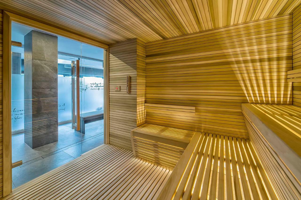 Hotel Leonardo Da Vinci Wellness Spa บิบิโอเน ภายนอก รูปภาพ
